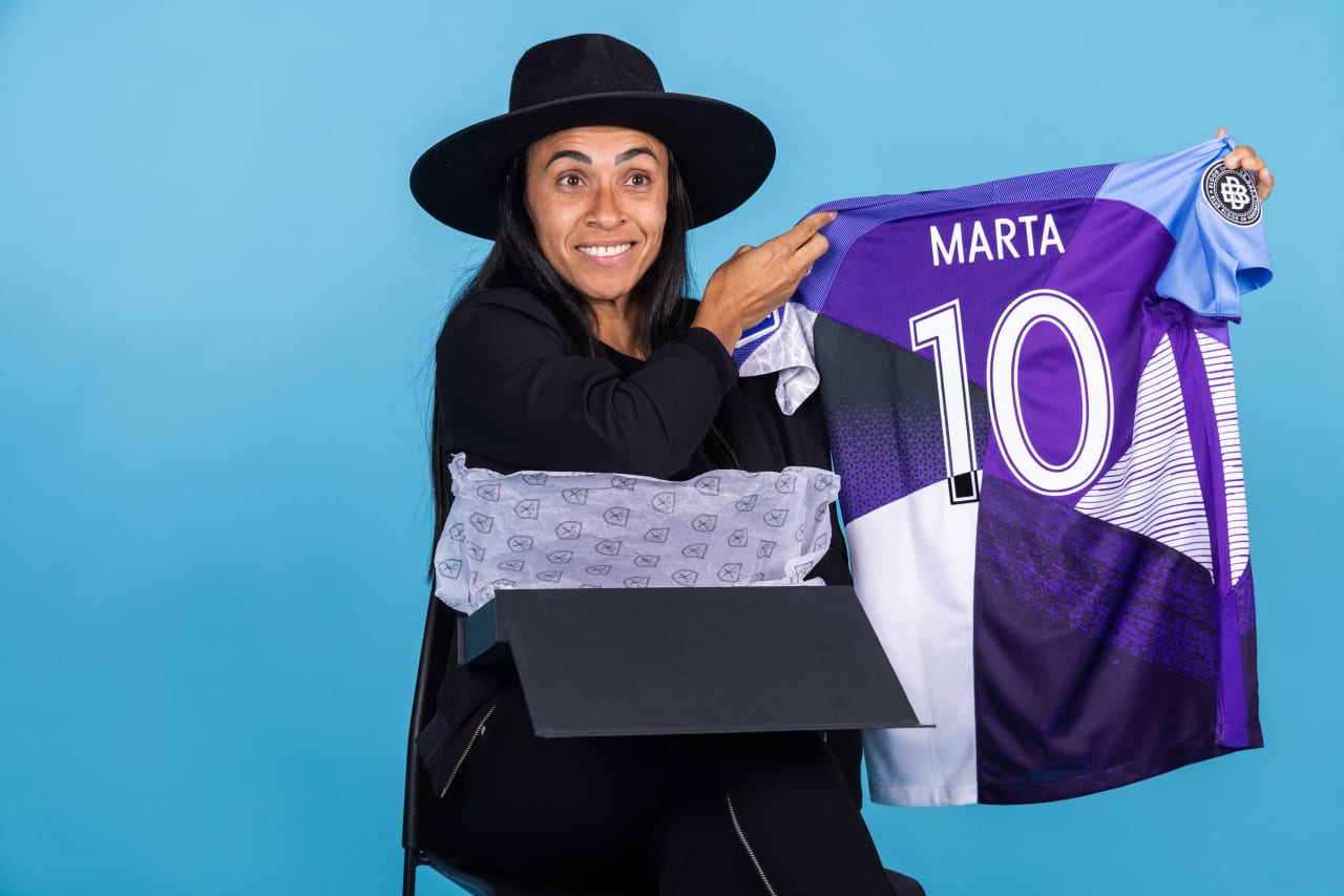 Marta x 100 Appearances 6