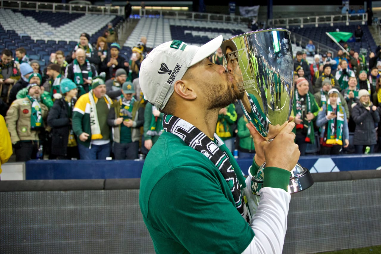 November 29, 2018: Bill Tuiloma kisses the Western Conference trophy