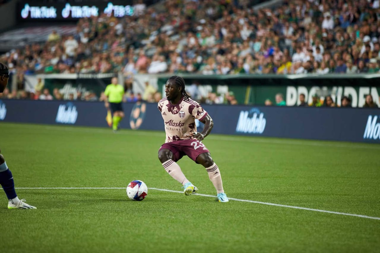 Yimmi Chara for the Portland Timbers