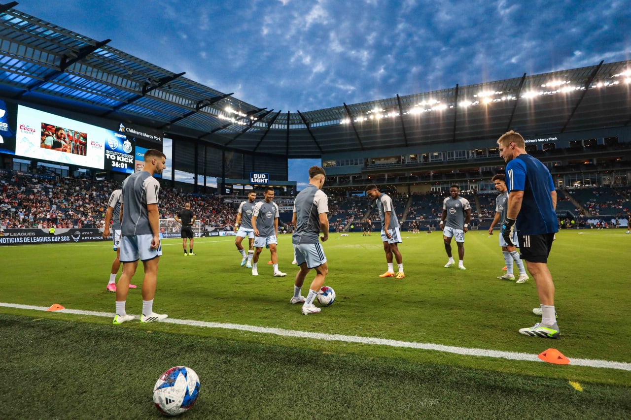 The team warms up before the SKC vs CDG match on Jul. 31.