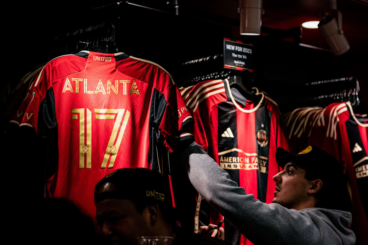 Fans purchase the new 17’s Kit from the Team Store before the preseason match against Toluca FC at Mercedes-Benz Stadium in Atlanta, GA on Wednesday February 15, 2023. (Photo by Kathryn Skeean/Atlanta United)